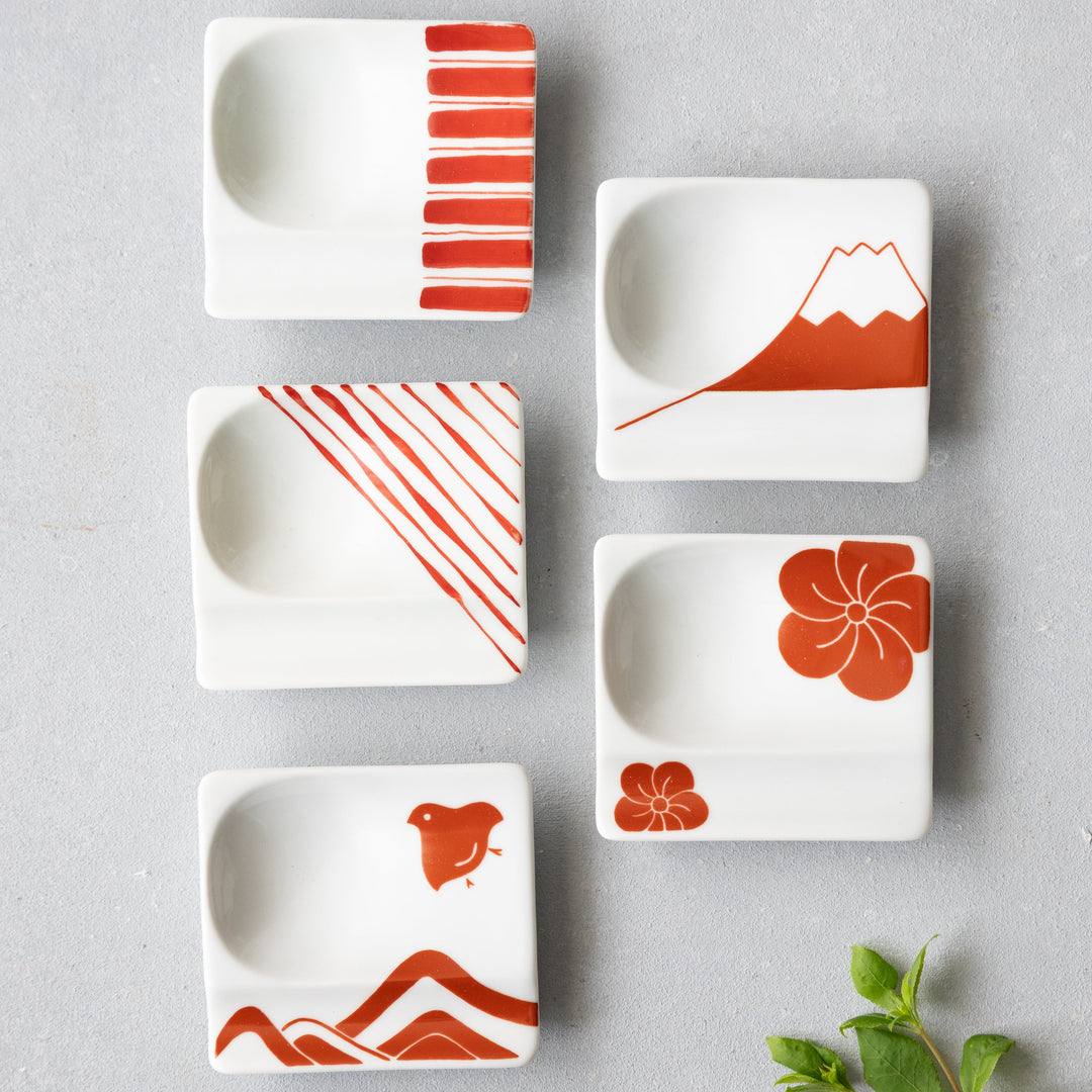 Modern Japanese Style Mini Handy Dishes with Red