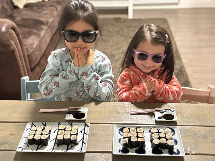 Modern Japanese Style Mini Handy Dishes with Red