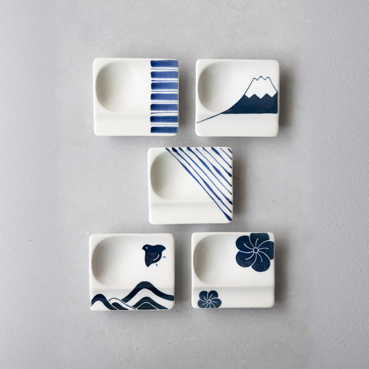 Mini-plats de style japonais moderne avec motif bleu