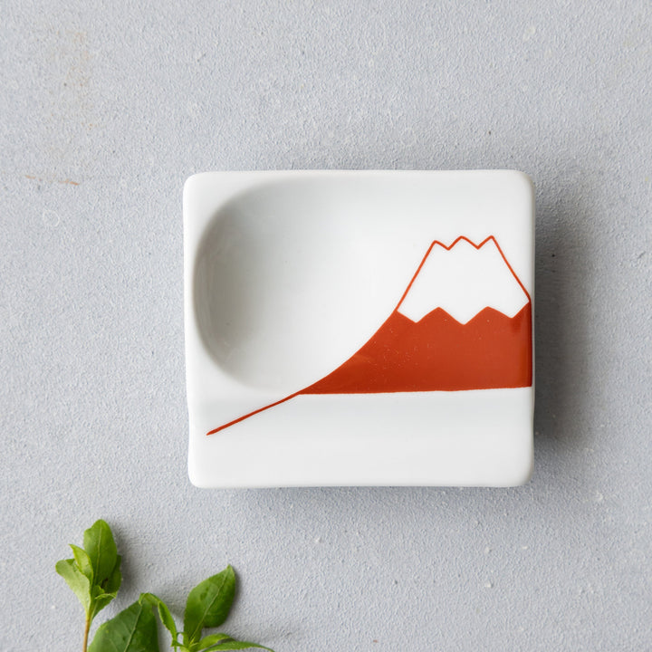 Modern Japanese Style Mini Handy Dishes with Red