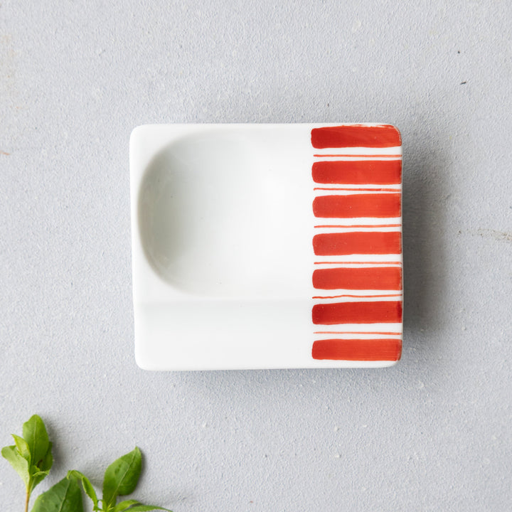 Modern Japanese Style Mini Handy Dishes with Red