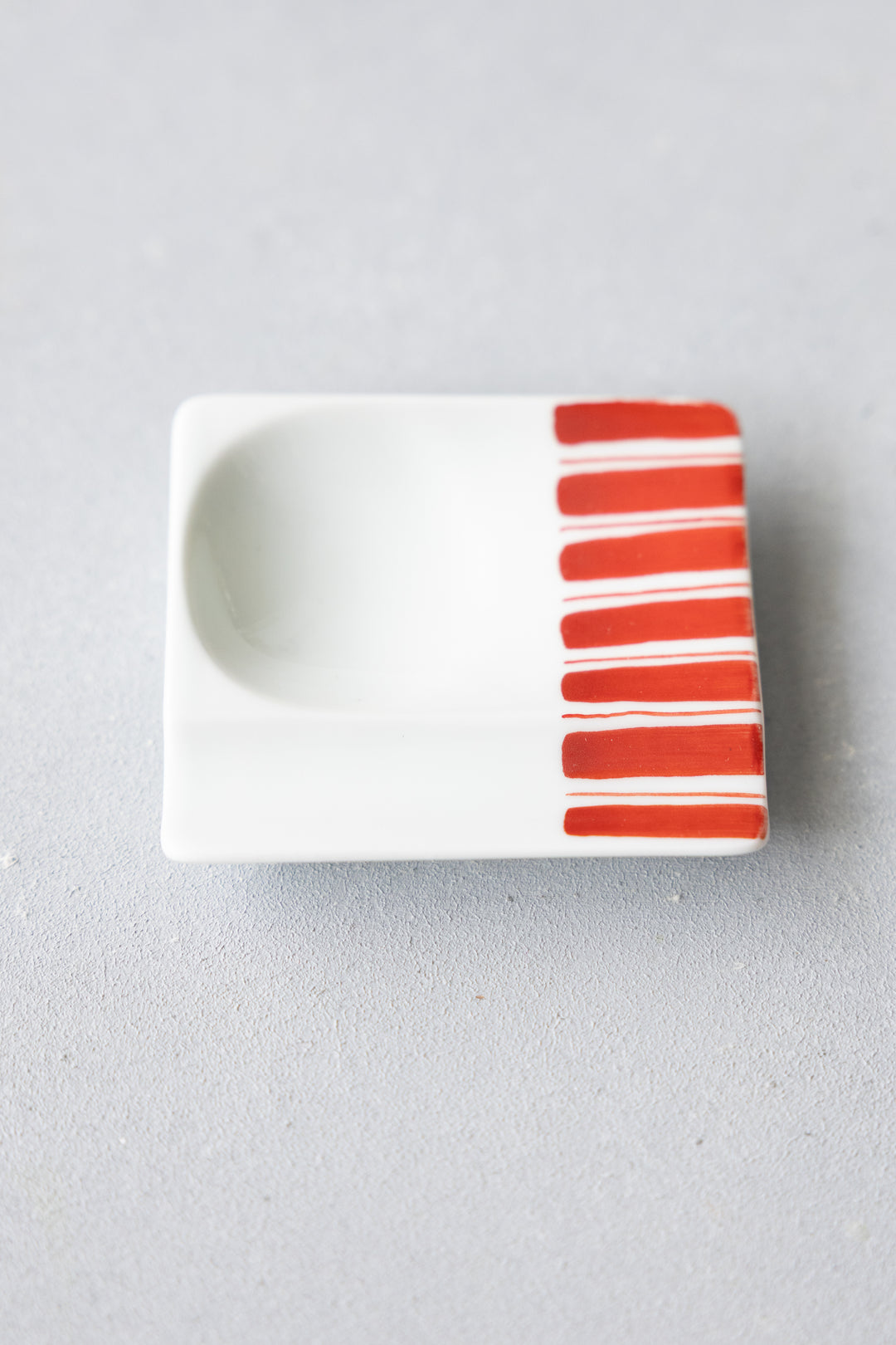 HASAMI | Multi-Purpose Chopstick Rest – Sauce Dish & Rest in One