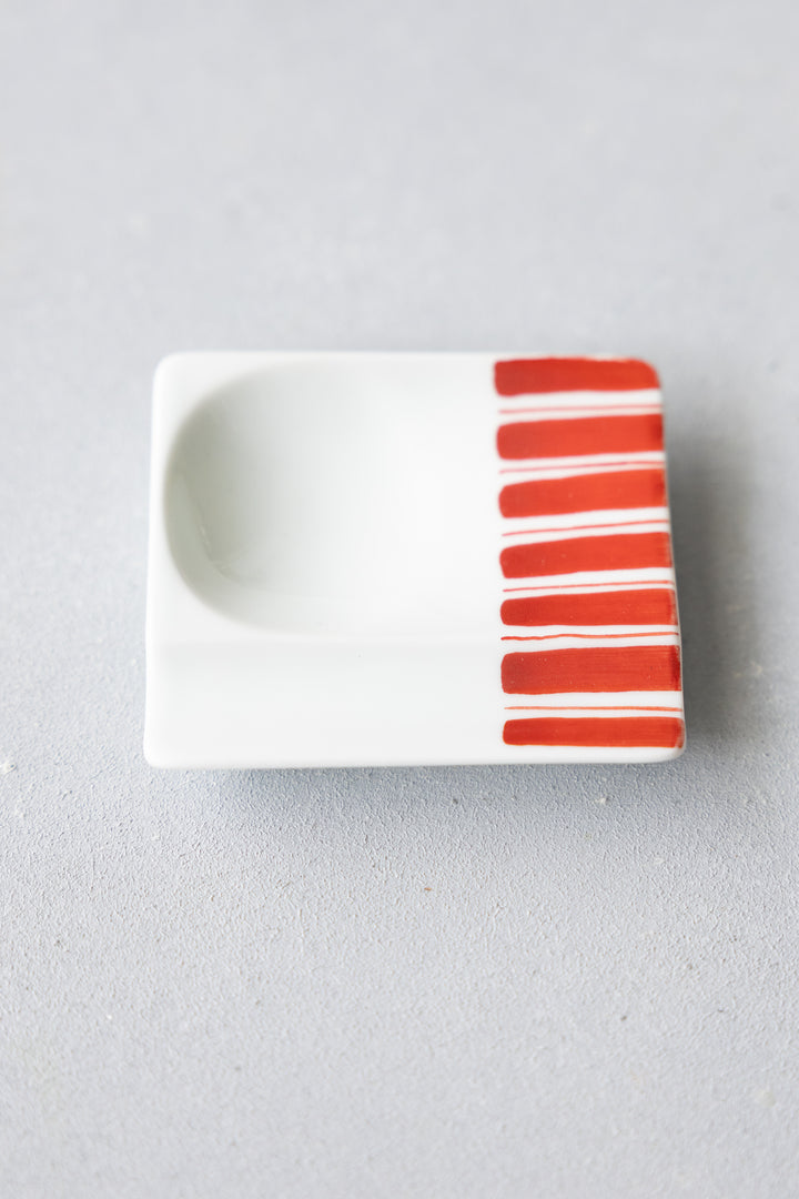 HASAMI | Multi-Purpose Chopstick Rest – Sauce Dish & Rest in One