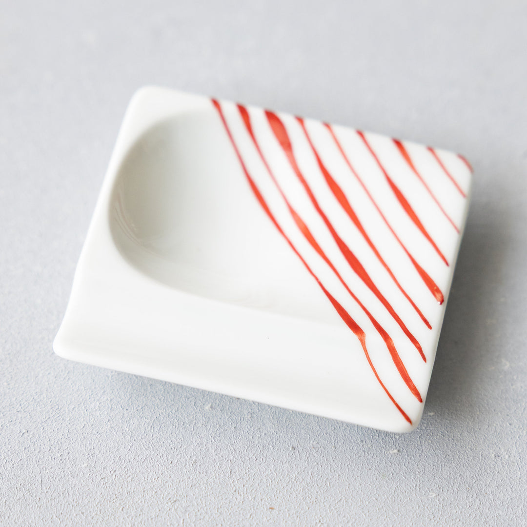 Modern Japanese Style Mini Handy Dishes with Red