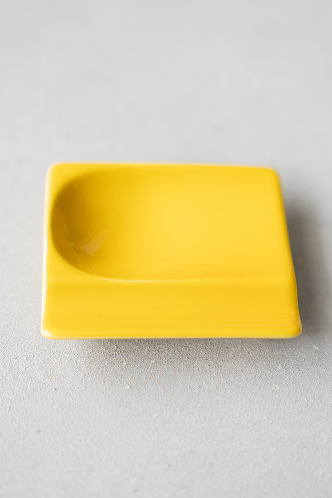 HASAMI | Multi-Purpose Chopstick Rest – Sauce Dish & Rest in One