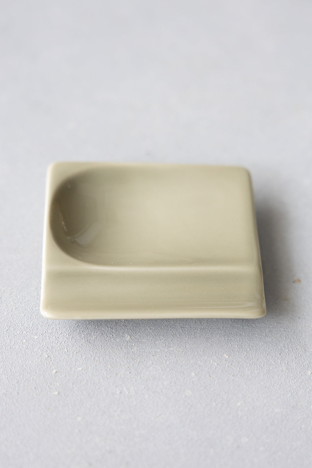 HASAMI | Multi-Purpose Chopstick Rest – Sauce Dish & Rest in One