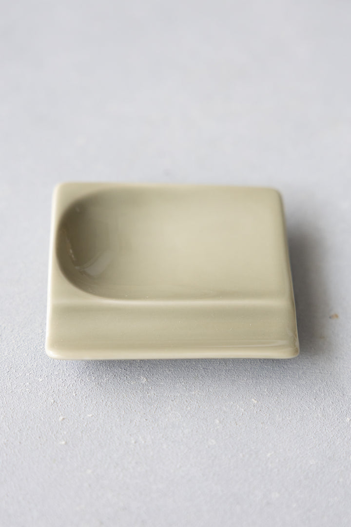 HASAMI | Multi-Purpose Chopstick Rest – Sauce Dish & Rest in One