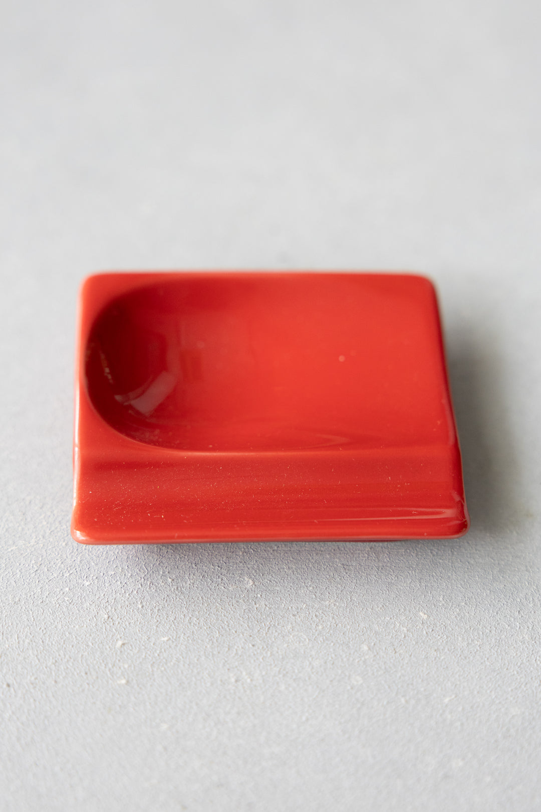 HASAMI | Multi-Purpose Chopstick Rest – Sauce Dish & Rest in One