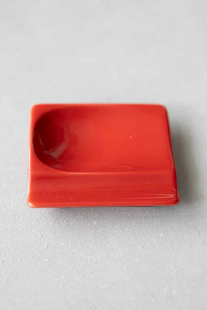 HASAMI | Multi-Purpose Chopstick Rest – Sauce Dish & Rest in One