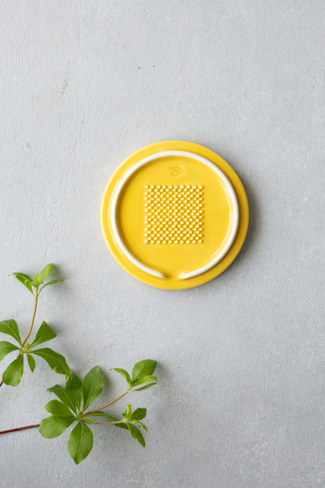 HASAMI | Multi-Purpose Mug Lid – Ceramic Cover & Mini Plate
