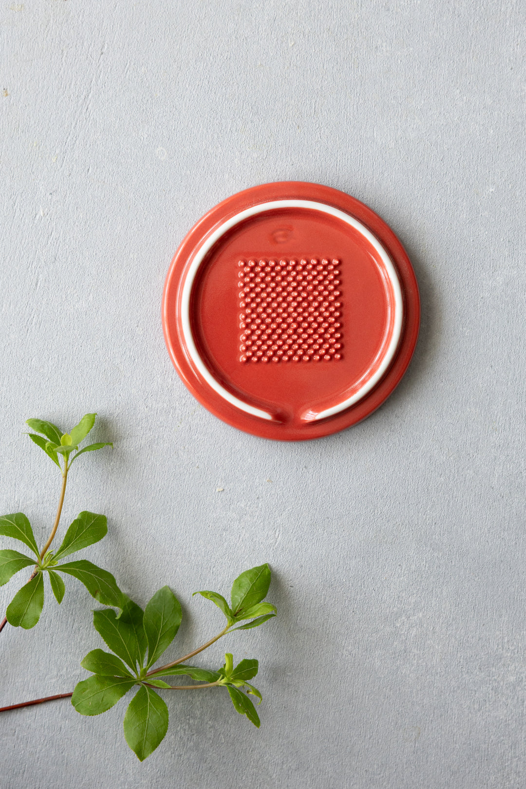 HASAMI | Multi-Purpose Mug Lid – Ceramic Cover & Mini Plate