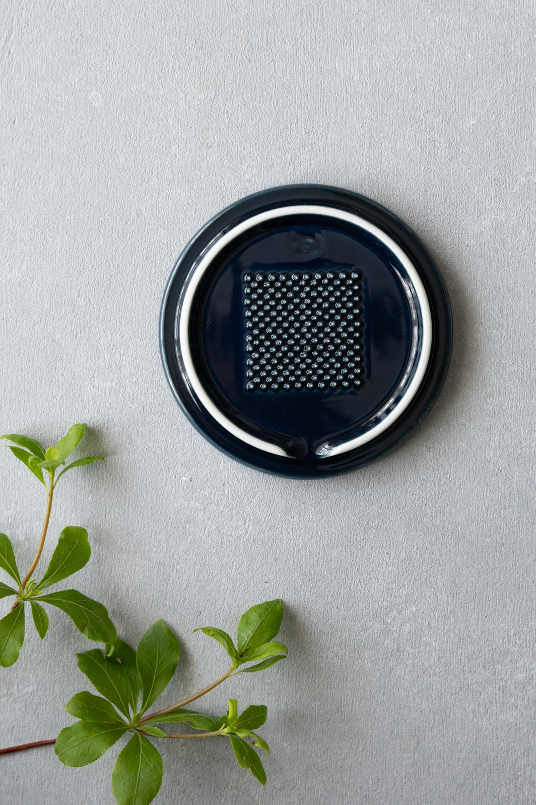 HASAMI | Multi-Purpose Mug Lid – Ceramic Cover & Mini Plate