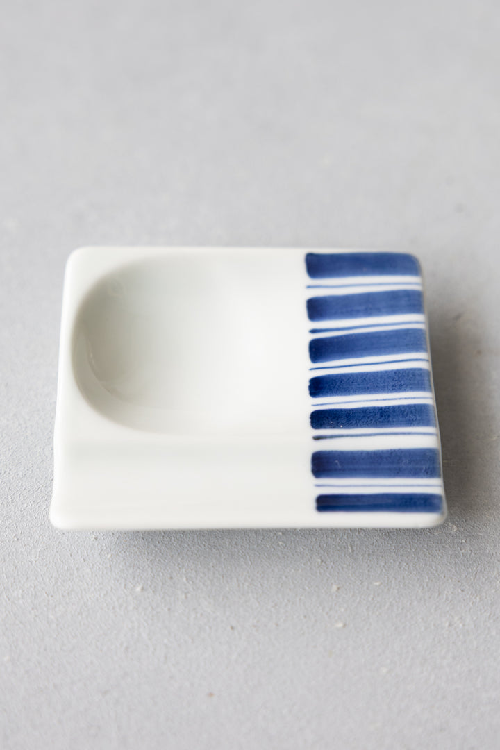 HASAMI | Multi-Purpose Chopstick Rest – Sauce Dish & Rest in One