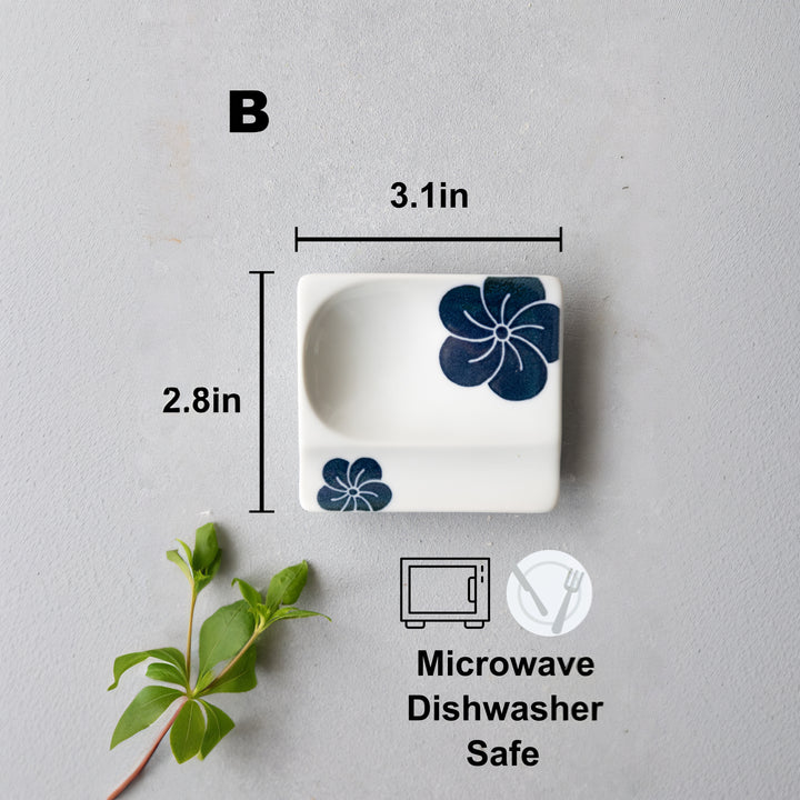 Mini-plats de style japonais moderne avec motif bleu