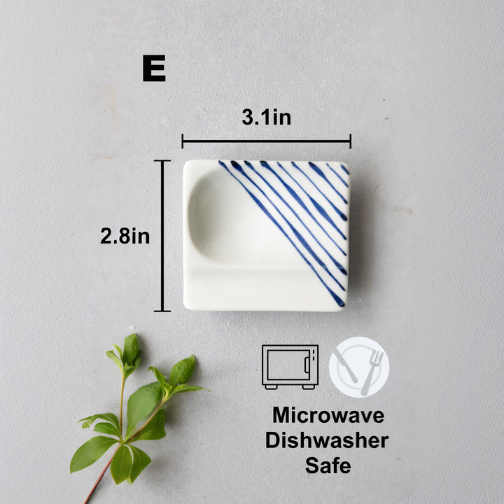 Mini-plats de style japonais moderne avec motif bleu