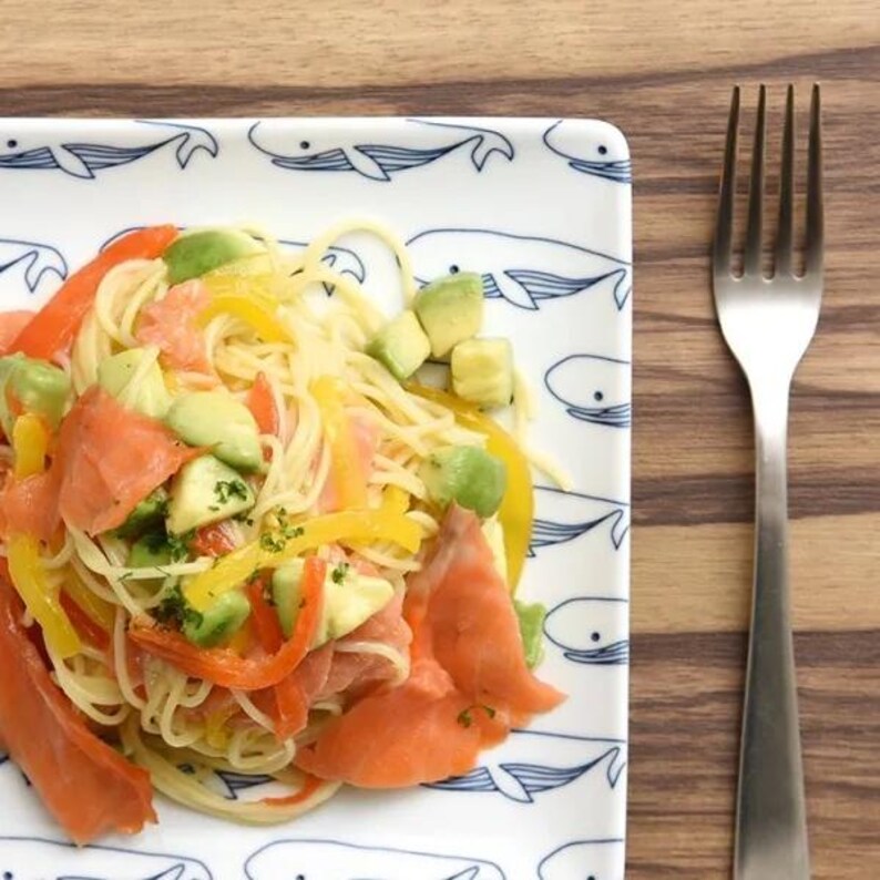 Modern Japanese Style Whale-Patterned Square Side Plates - 2 Colors