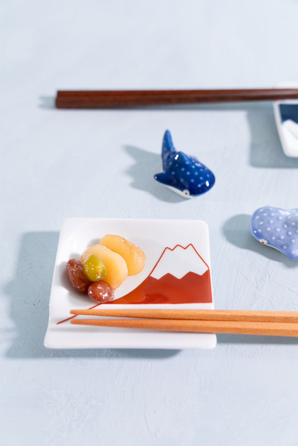 HASAMI | Multi-Purpose Chopstick Rest – Sauce Dish & Rest in One